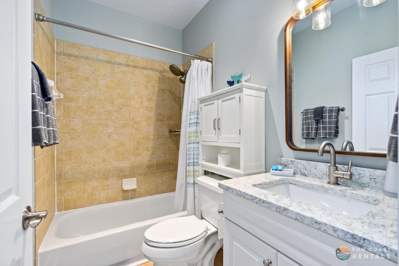 On Flagler Avenue! Dog Friendly With Balcony And Parking Walk To The Beach! New Smyrna Beach Exteriör bild