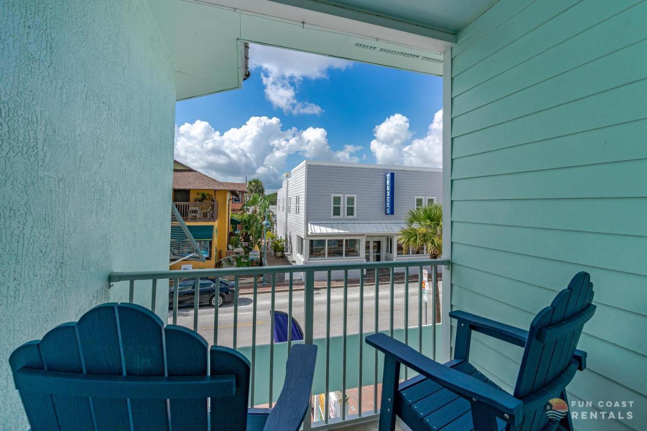 On Flagler Avenue! Dog Friendly With Balcony And Parking Walk To The Beach! New Smyrna Beach Exteriör bild