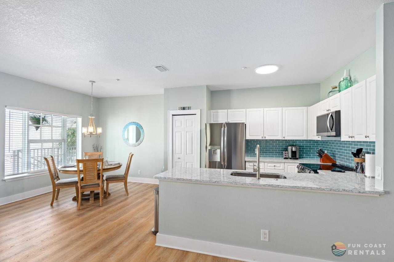 On Flagler Avenue! Dog Friendly With Balcony And Parking Walk To The Beach! New Smyrna Beach Exteriör bild