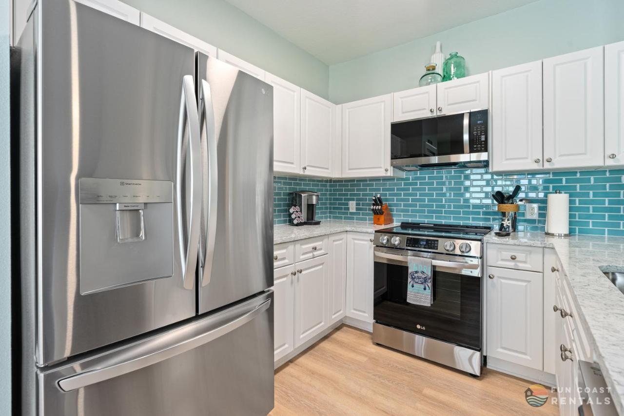 On Flagler Avenue! Dog Friendly With Balcony And Parking Walk To The Beach! New Smyrna Beach Exteriör bild