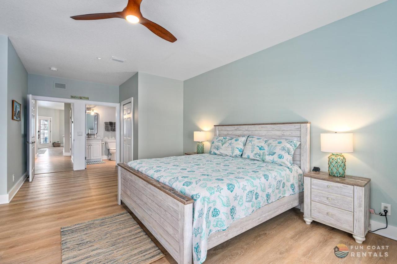 On Flagler Avenue! Dog Friendly With Balcony And Parking Walk To The Beach! New Smyrna Beach Exteriör bild